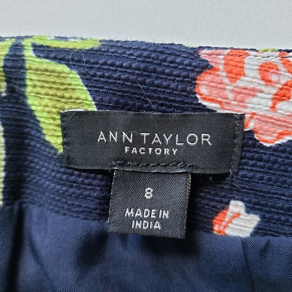 Ann Taylor Blue Floral Skirt - Picture 4 of 4